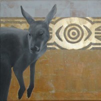 Acrylgemälde in goldenen und gelben Strukturen mit Grisaille eines Känguruhs und mehreren Schafen